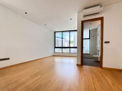 Elizabeth Drive (D23), Terrace #555697431